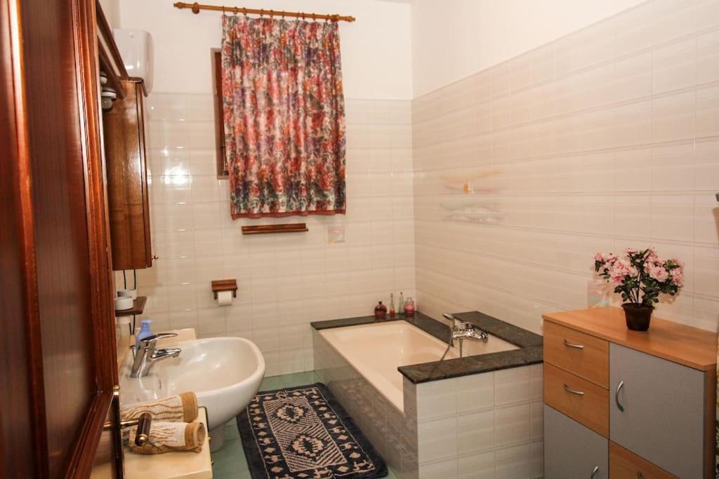 Ferienwohnung La Casa Di Carlo SantʼAntìoco Exterior foto