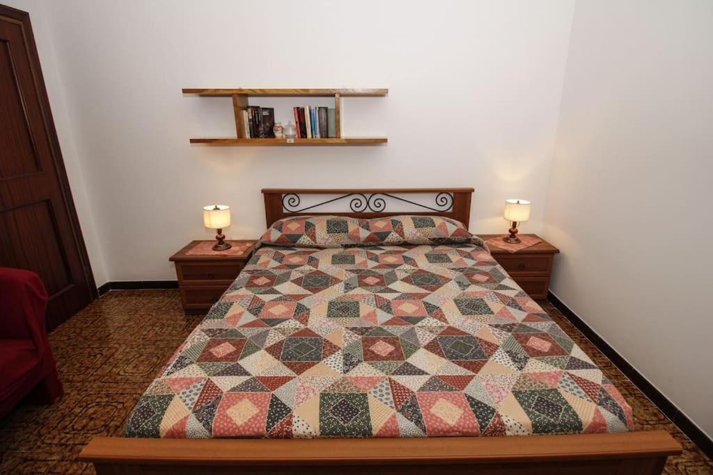 Ferienwohnung La Casa Di Carlo SantʼAntìoco Exterior foto